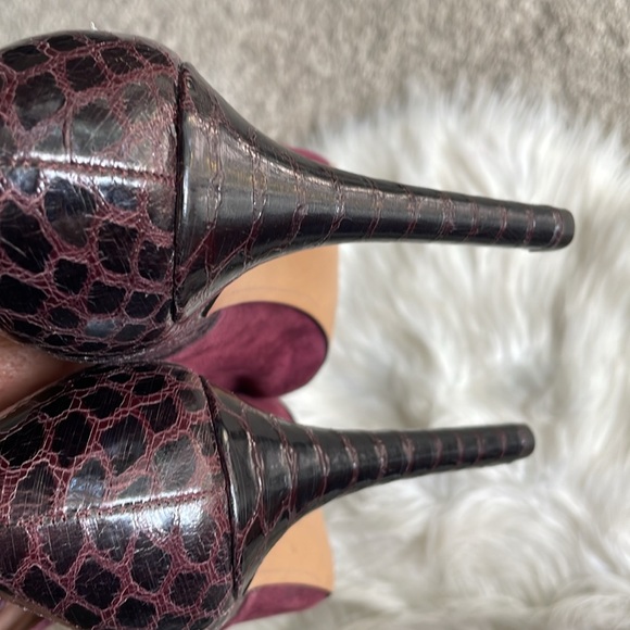 Vince Camuto NWOT Kawa Burgundy Peep Toe Heels - Picture 5 of 11